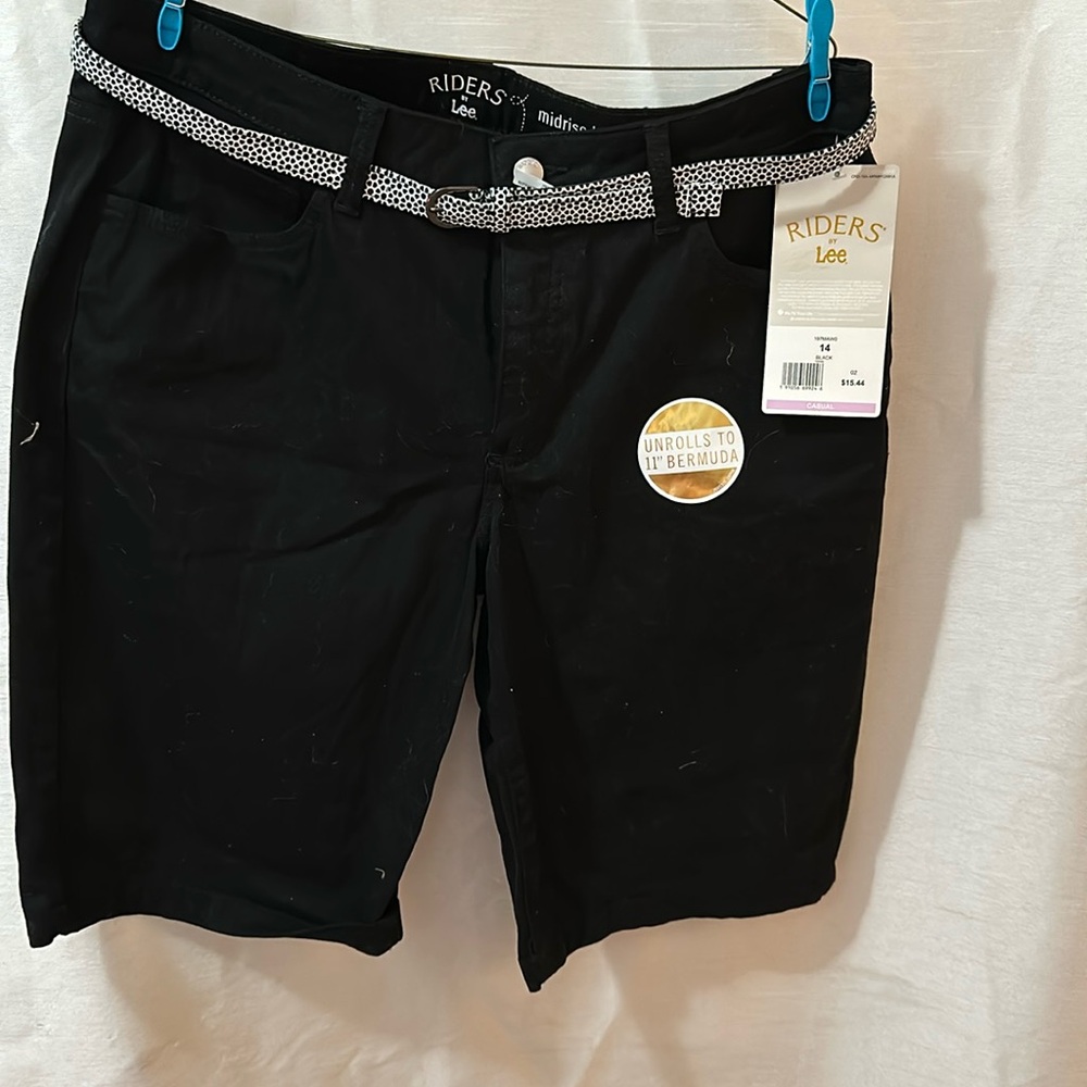 Riders by Lee Size 14 Black Shorts.